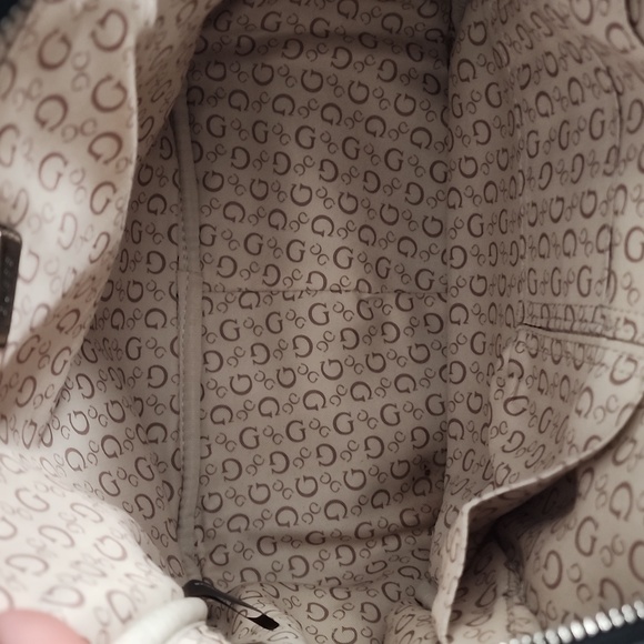 Guess backpack - Picture 3 of 8